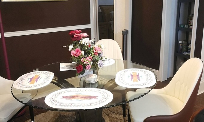 Westchase Condo | Elegant Retreat with Private Patio Near Biking Trails