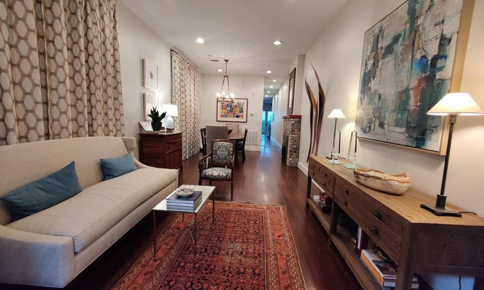 Central Carrollton Association House | Historic Shotgun Home with Ocean View and Spa Amenities