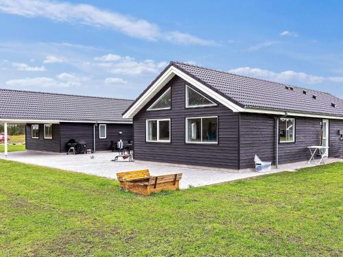 Bøtø By House | Spacious 20-Person Holiday Home in V äggerl se with Pool