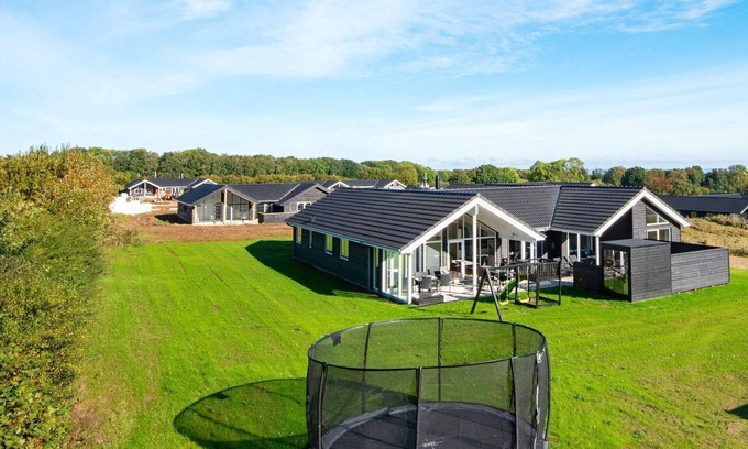Mommark Strand House | Spacious Holiday Home for 16 in Sydals - Pet Friendly & Pool