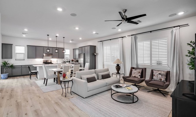 Peoria House | Modern RH Home: 10/10 Review & Prime Location Awaits