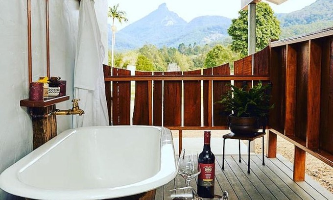Dum Dum Villa | Romantic Getaways Await at Mt Warning Estate with Hot Tub