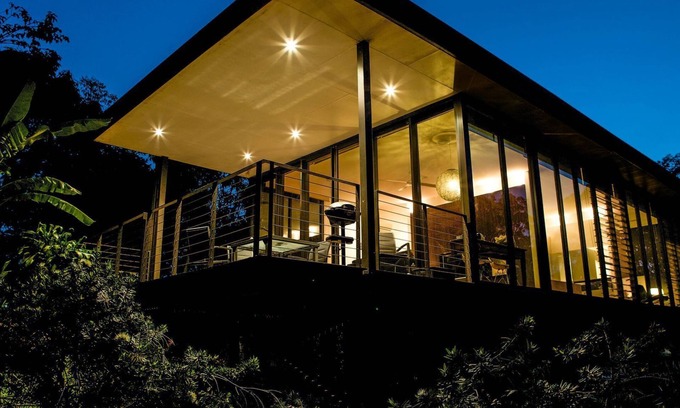 Beerburrum Bed & Breakfast | Romantic Glass Villas: Adults-Only Retreat with Pool & Breakfast