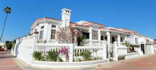 Quinta del Mar House | LUXURY ROSARITO BEACH HOUSE - RESERVE FOR BAJA FESTIi