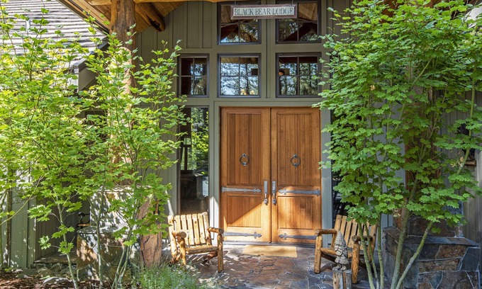 Black Butte Ranch Cabin | Top-Rated Executive Lodge with Pool and Ocean Views