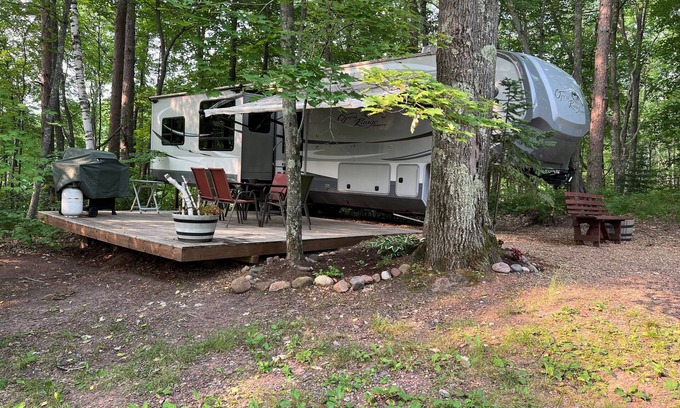 Carlton County House | Pet-Friendly RV Retreat near Duluth with Pool & Trails