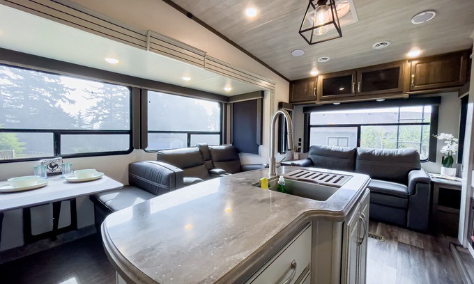 Smith River House | Oceanview RV Escape with Indoor Heated Pool & Spa