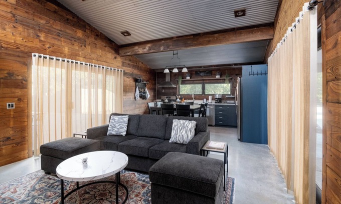 Shady Hollow House | Luxury S Austin Home + Casita by Downtown, Zilker, SoCo