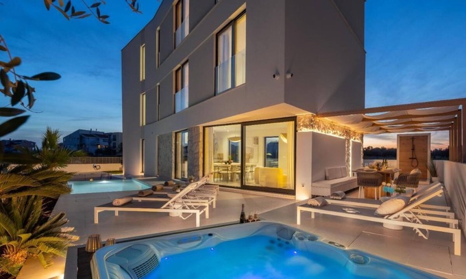 Sukosan Villa | Luxury seafront Villa Noles with heated Pool, Jacuzzi, EV near Zadar