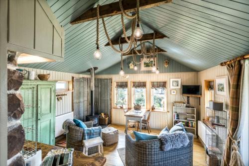 Applecross House | Cozy Self-Catering Cottage with Pet-Friendly Amenities
