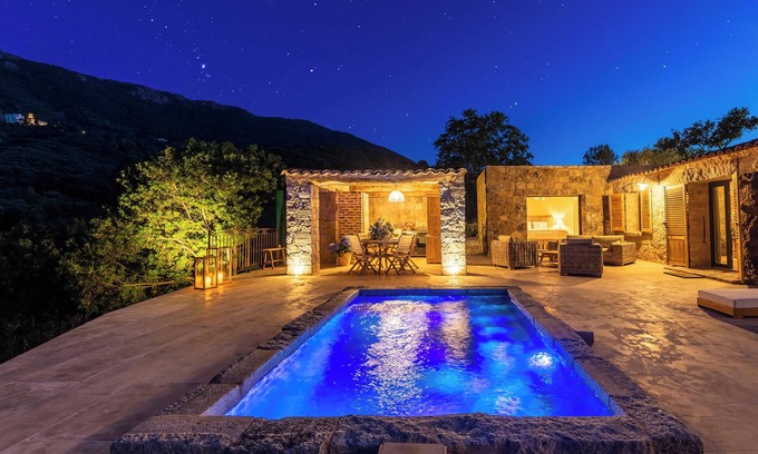 Calcatoggio House | Luxury sheepfold with private pool, air conditioning, and Wi-Fi