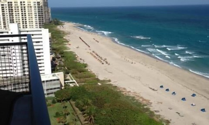 Singer Island Villa | Oceanview 2 Bedroom Villa with Private Balcony & Pool