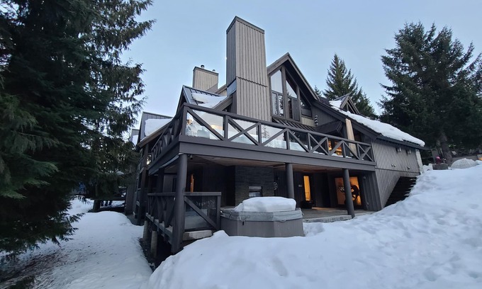 Upper Village House | Premier Ski-in/Ski-out Retreat with Hot Tub in Whistler