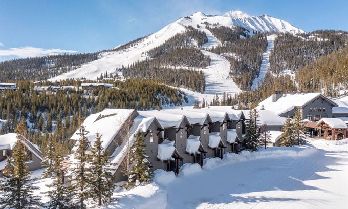Saddle Ridge House | Romantic Moonlight Vacation Rentals with Breathtaking Views