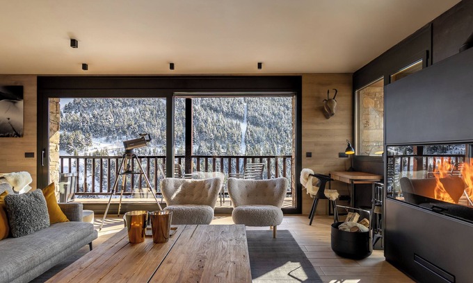 Soldeu Apartment | Exceptional Snow Peak Residence in Soldeu - Pet Friendly Spa
