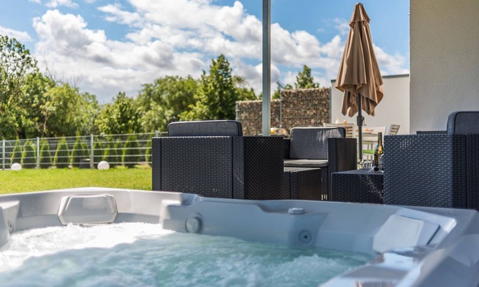 Muritz Apartment | Indulge in Ocean View SPA Apartment TIME OUT - Guest Rated 9.8