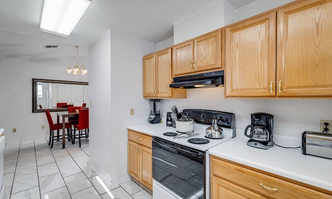 Monroe House | Elegant Home with Ocean View, 4.7 Miles from the Airport