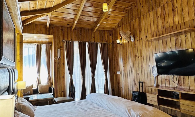 Kaul Villa | Indulge in a Luxury Stay at Hmt with Family-Friendly Amenities