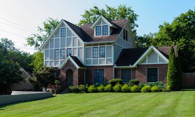 Hillsboro West End House | Unforgettable Hotel Stay Near Vanderbilt and Music Row