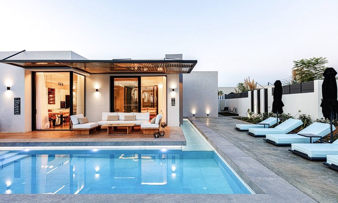 Pigi Villa | Prime Location with Pool & Spa, 10/10 Guest Rating!