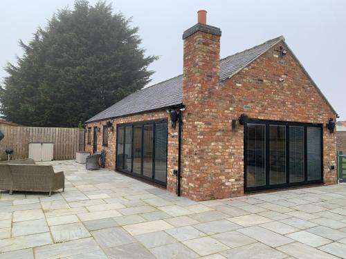 Skirpenbeck Apartment | Pet-Friendly Studio Cottage at the Yorkshire Wolds