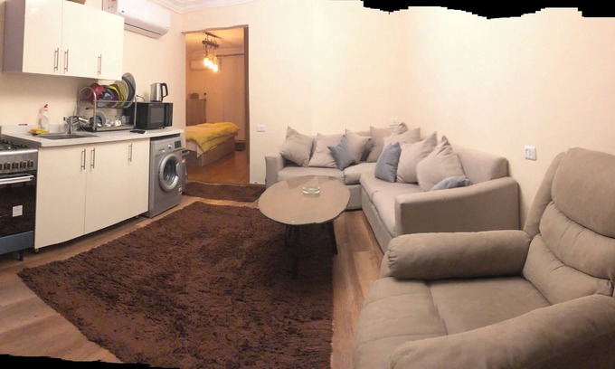 Garden City Apartment | Cozy Studio Retreat in Tranquil Garden City