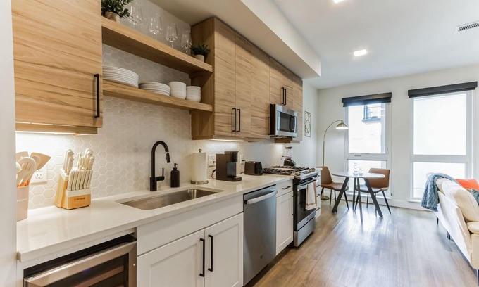 Uptown Apartment | Stylish Studio with Pool, Gym, Spa & Premium Amenities