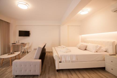 Alepou Apartment | Elegant Studios Kallithea with Family-Friendly Amenities