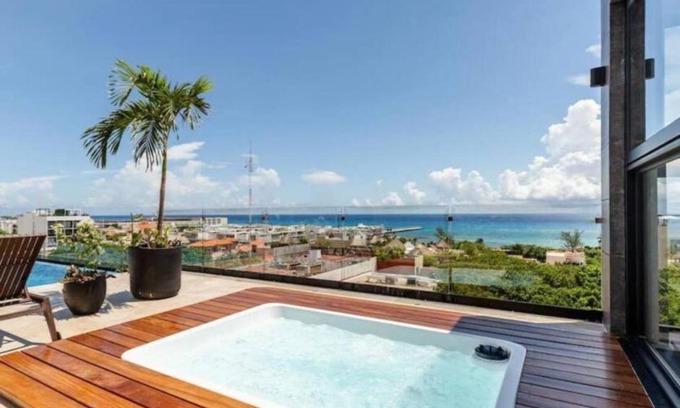 Downtown Apartment | Ocean View Rooftop Studios by Yeah - 4-Star Comfort Awaits
