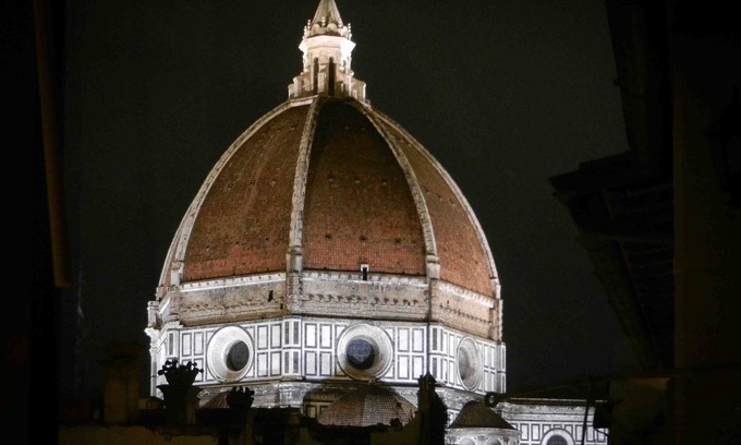 Duomo Apartment | Elegant Duomo View Retreat with Spa & Hot Tub Access