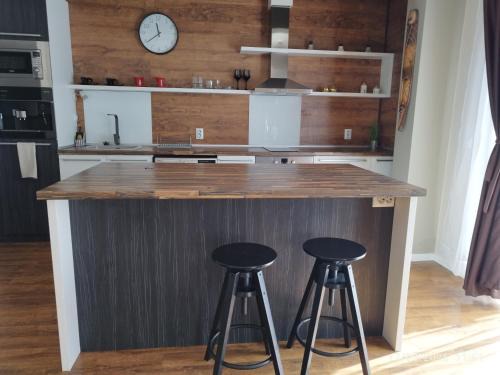 Karlovo Apartment | Elegant Suite 2: Guest Rated 9.7 with Family-Friendly Dining