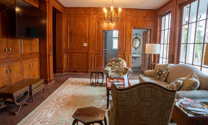 LaGrange Apartment | Elegant Suite in Historic Mansion, Near Downtown Attractions