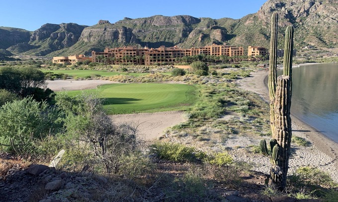 Loreto Resort | Idyllic Oceanfront Suite at The Islands of Loreto - 9.6/10