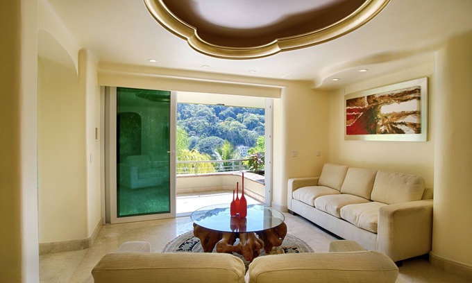 Boca de Tomatlan Villa | Luxury Suite with Garden and Ocean view