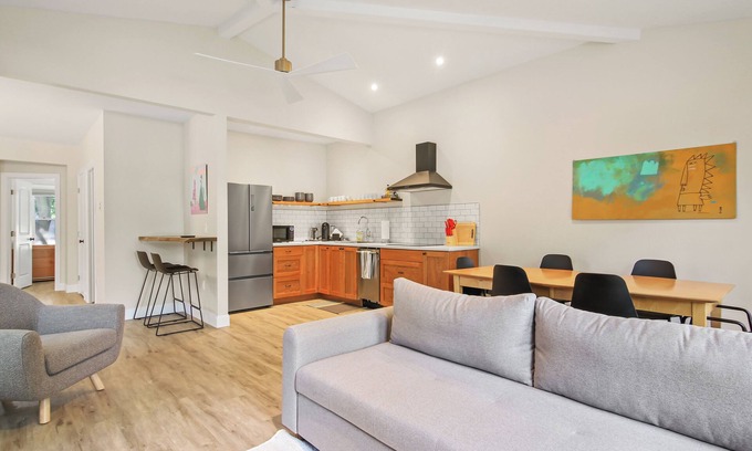 Ithaca House | Pet-Friendly Suite Steps from Commons | 10/10 Guest Rated