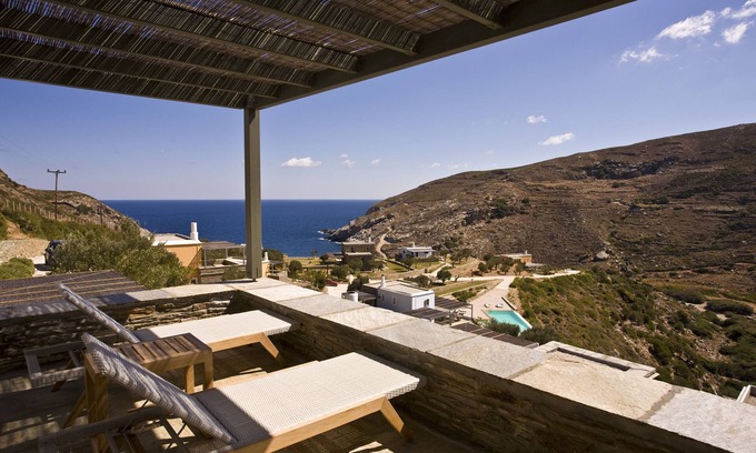 Andros Apartment | Elegant Suite with Oceanfront Views in Zorgos