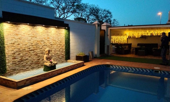 Churriana House | Indulge in the Sunny Villa with Private Pool & Spa