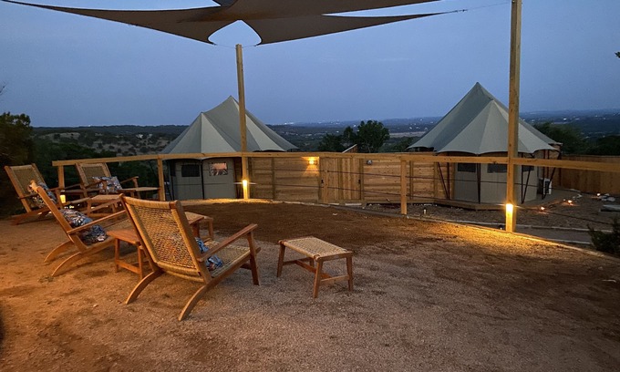 Oatmeal Cabin | Cozy Tent #4: Outdoor Tub & Breathtaking Views Await