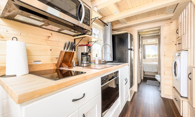 Montrose Cabin | Relax at Pond-Front Tiny Home with Pool & Hot Tub