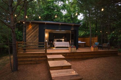 Guntersville House | Unforgettable Stays at Whispering Pines - Rated 10/10!