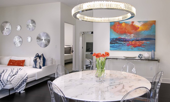 Oak Park Condo | Top Floor Condo with Spa & Breakfast in Downtown Santa Barbara