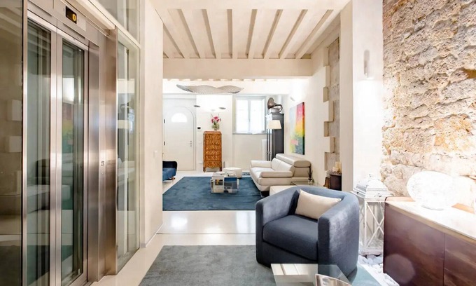 Pisa City Centre House | Elegant Tower House with Kitchen in Central Pisa