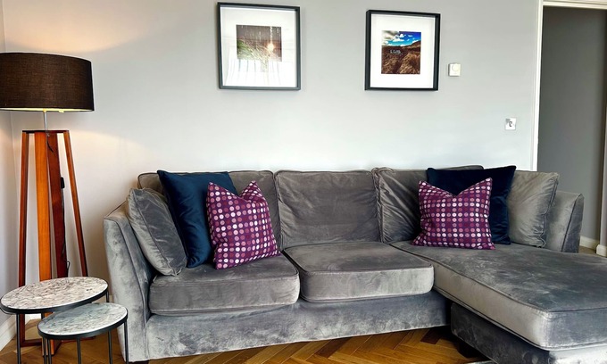 Aberystwyth Apartment | Luxury town centre 2 bedroom apartment