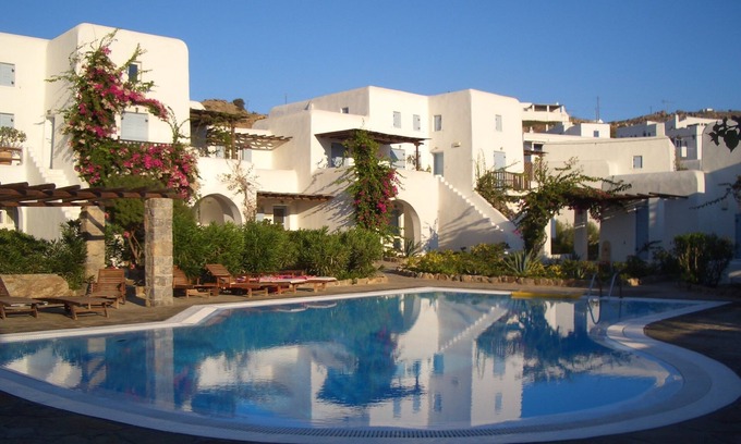 Ornos House | Beachside Townhouse in Mykonos with Pool & Ocean Views
