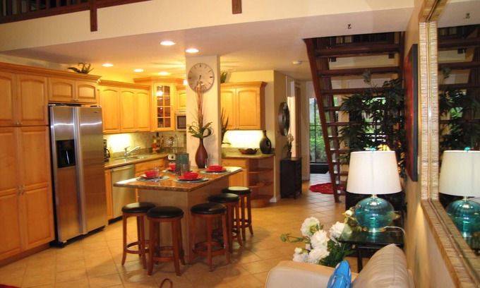Kahuku House | Elegant Townhouse at Turtle Bay Golf Course with Ocean Views