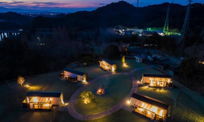 Sochi Villa | Experience Unique Luxury Trailers at 離宮 伊勢