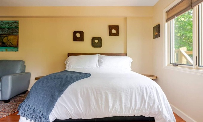 Marshall Cabin | Experience The Aerie: Perfect Getaway Near Asheville