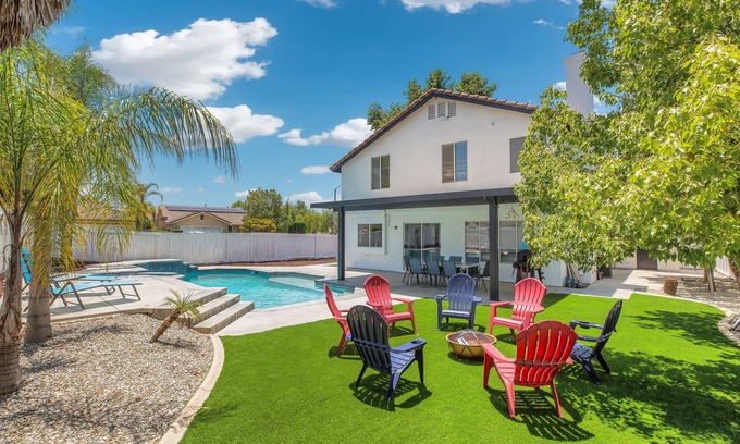 Riverside House | Elegant Tropical Villa with Pool, Jacuzzi & Game Room