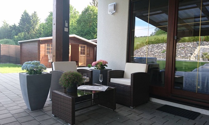 Judenbach Villa | Indulgent Vacation Home with Sauna, Whirlpool & Ocean Views