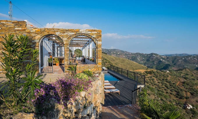 Arenas Villa | Gorgeous Villa with Private Pool and Ocean Views in Andalusia